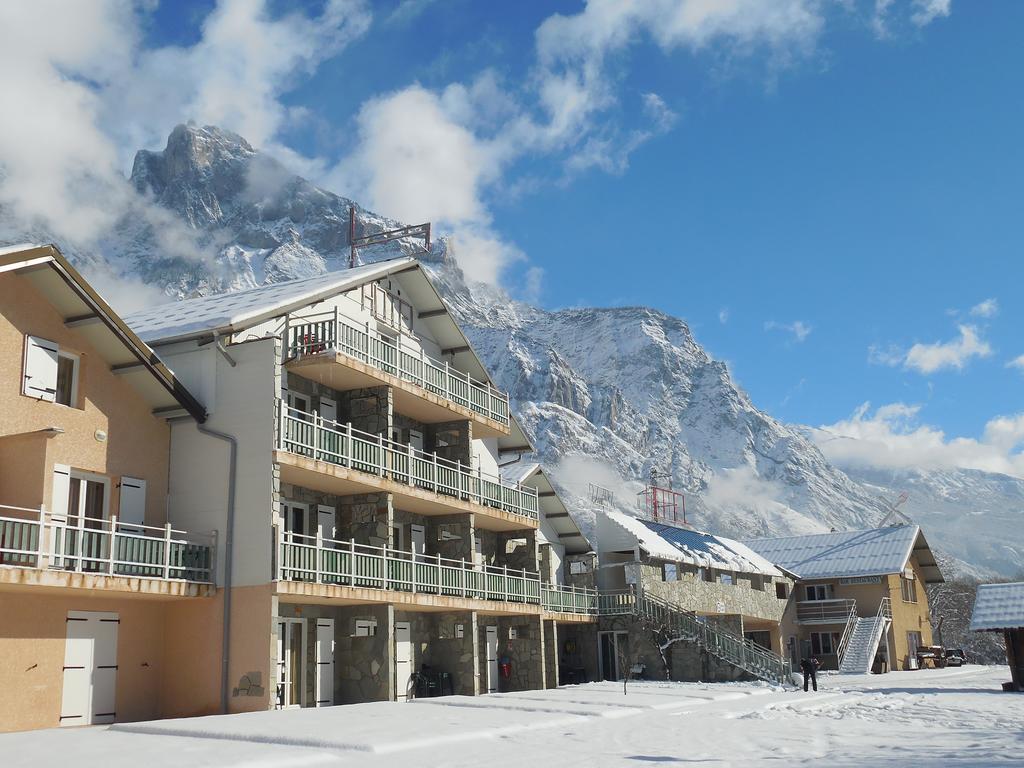 Saint-Julien-Mont-Denis Hotel Restaurant Lancheton מראה חיצוני תמונה