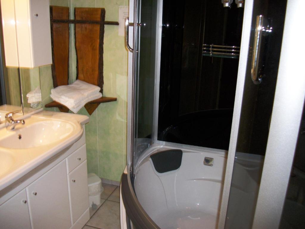 Saint-Julien-Mont-Denis Hotel Restaurant Lancheton חדר תמונה